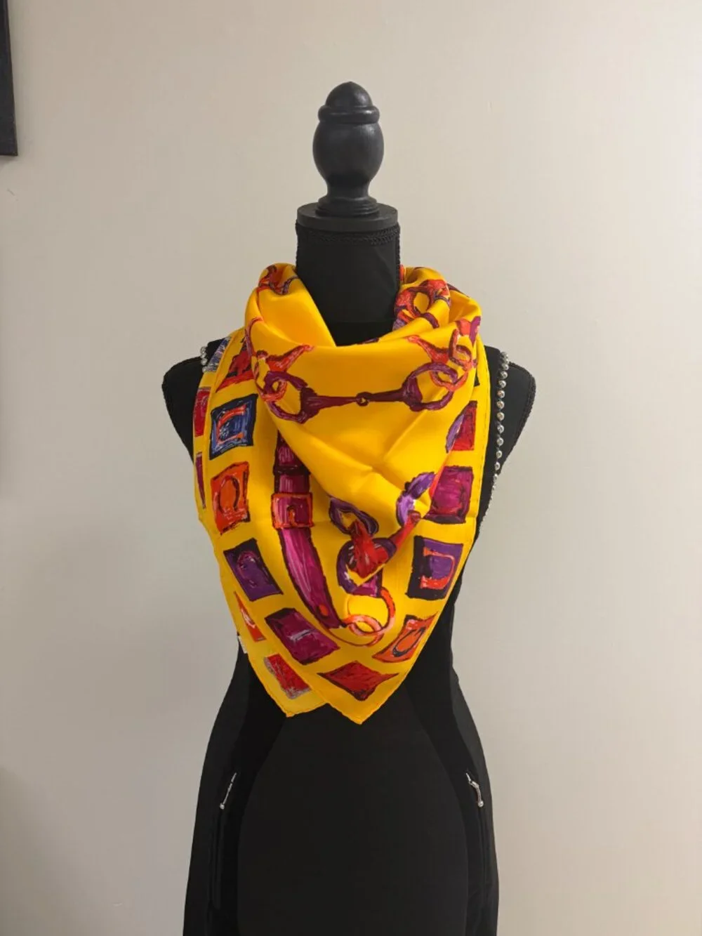 NEW GUCCI Silk Scarf